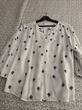 Westbound Cream Tunic with Navy Printed Motif